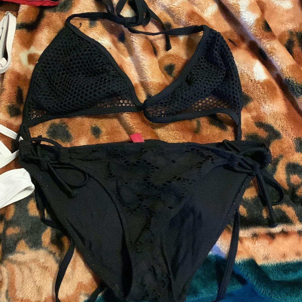 Bathing suits - Picture 2 of 2